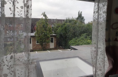 Highams Park Casa | Comfort Spacious Double Room in Chingford, London Room 2