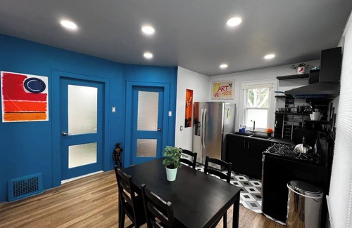 Detroit Casa | COMFORT STAY with The Art House