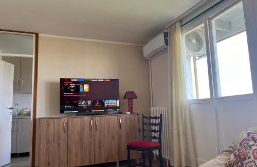 Novi Beograd Apartamento | Comfort & Style Panoramic Urban Retreat