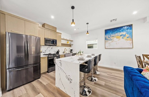 Rampart Village Casa | Comfort Suite Los Angeles