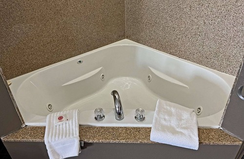 Jackson Hotel | Comfort Suites Jackson-Cape Girardeau