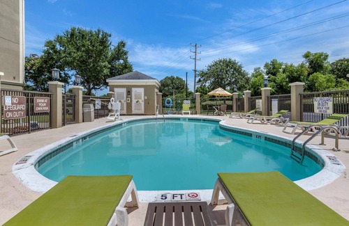 Myrtle Beach Hotel | Comfort Suites Myrtle Beach Central