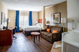 Skyland Hotel | Comfort Suites Outlet Center