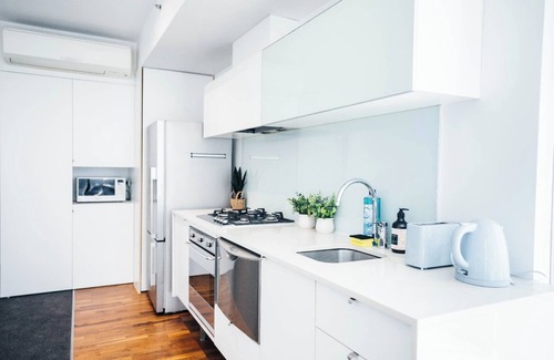 Docklands Apartamento | Comfort Urban Oasis in Spencer CityViews with Indoor pool & Private parking
