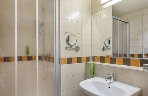 Spital am Pyhrn Casa | Comfort Vierbettzimmer, Halbpension - Jufa Hotel Pyhrn-priel