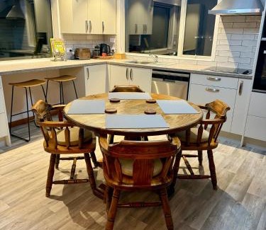 Invercargill City Centre Casa | Comfort & Warmth at Stag Lodge Near Queens Park