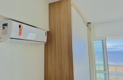 Armacao Apartamento | Confort con Vistas al Azul Infinito