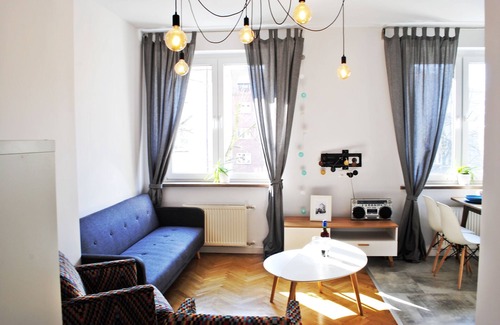 Torun Apartamento | Cómodo apartamento en el centro estricto de Toruń, cerca del casco antiguo.