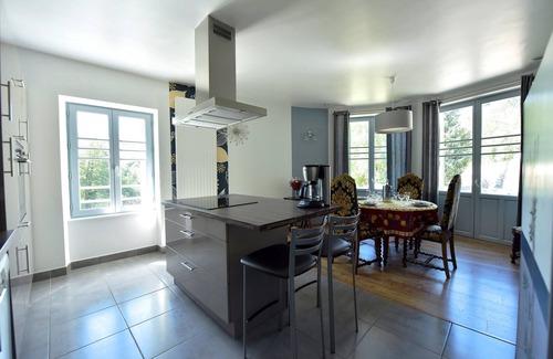 Chateauneuf-les-Bains Casa | Comoda casa para 4 personas en un antiguo molino junto ol rio