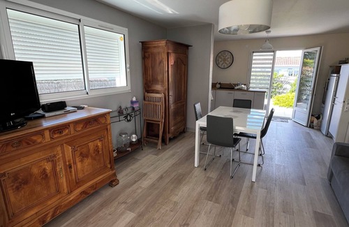 Saint-Hilaire-de-Riez Casa | Comfortable vacation home ideally located between beach and town center
