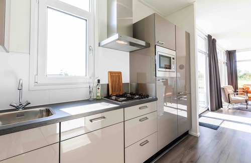 Lageweg Chalet De Esquí | Comfortable chalet with dishwasher