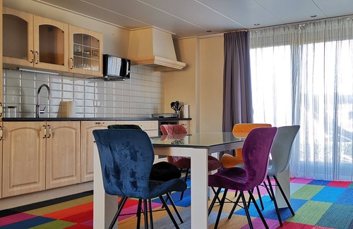 Marrum Apartamento | Comfortabel Appartement op de 1ste Verdieping. Dichtbij de Waddenzee en Ameland