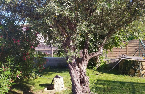 La Barben Casa | Comfortable 110m² air-conditioned gîte in the heart of Provence