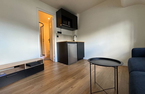 Quartier du vieux cimetiere Apartamento | Comfortable 16 m² love nest in Caen