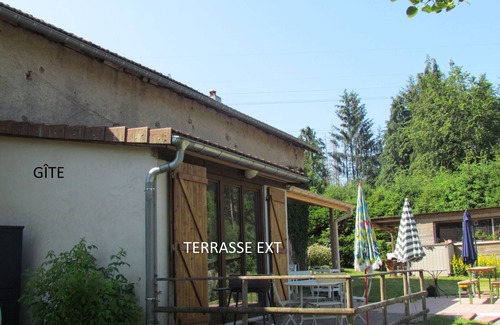 La Houssiere Casa | Comfortable 2-bedroom gite with open terrace