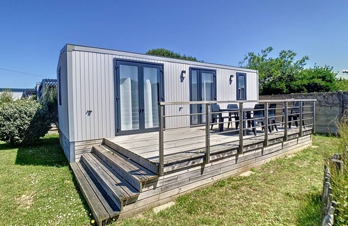 Jullouville-les-Pins Casa | Mobil-Home cómodo, 4 personas, 2 habitaciones, cerca de la playa y centro de Jullouville
