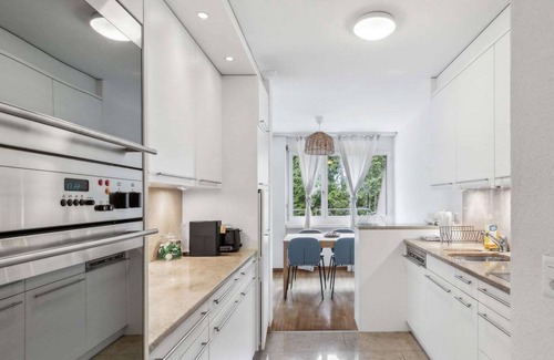Hottingen Apartamento | Comfortable 2-Bedroom Stay in Seefeld, Zürich