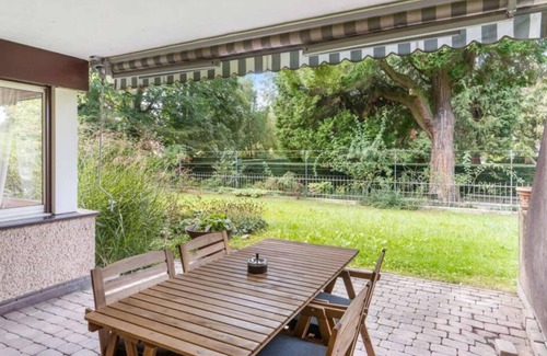Hottingen Apartamento | Comfortable 2-Bedroom Stay in Seefeld, Zürich