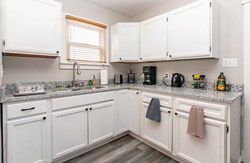 Hazel Park Casa | Comfortable 2 Bedroom Home in Hazel Park