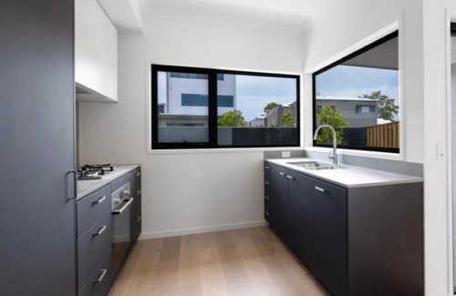 Gold Coast Casa | Comfortable 2 story villa nearby Hope Island Canal
