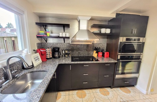 Herndon Casa | Comfortable 2BDR / 2BATH TownHome near Dulles Airport, Metro, Fast Gigabit WiFi