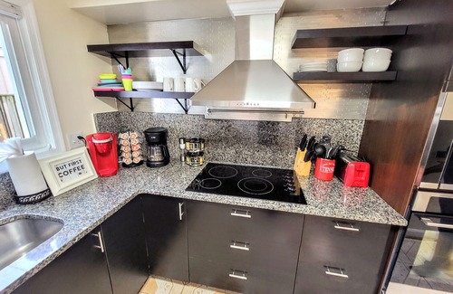 Herndon Casa | Comfortable 2BDR / 2BATH TownHome near Dulles Airport, Metro, Fast Gigabit WiFi