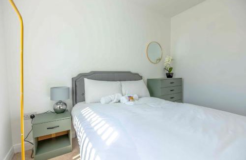 Filton Casa | Comfortable 2BR w/garden & free parking