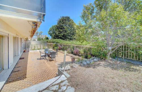 Riou - Petit Juas - Av de Grasse Apartamento | comfortable 3 bedroom, superb south terrace
