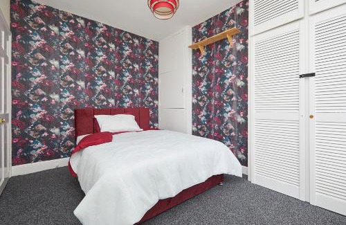 Hucknall Casa | Comfortable 4-Bed House in Hucknall Nottingham