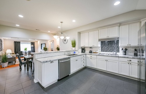 Garden Oaks Casa | Comfortable 4 bedroom Home fully fence backyard, Pet Friendly