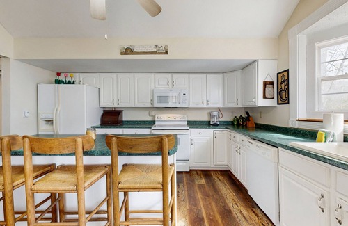 Weaverville Casa | Comfortable 5 Bedroom retreat close to local attractions