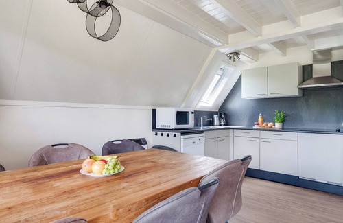 Gramsbergen Casa | Comfortable 6-person bungalow with dishwasher and washing machine, located by greenery or water in the Vechtdal – enjoy comfort and plenty of activities for all ages!