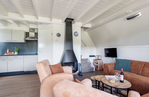 Gramsbergen Casa | Comfortable 6-person bungalow with dishwasher and washing machine, located by greenery or water in the Vechtdal – enjoy comfort and plenty of activities for all ages!