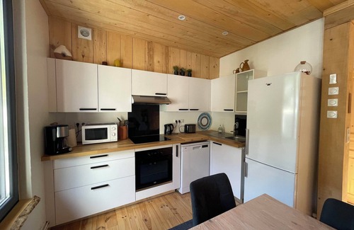 Mont-Dore Casa | COMFORTABLE ACCOMMODATION WITH TERRACE AND GROUNDS.