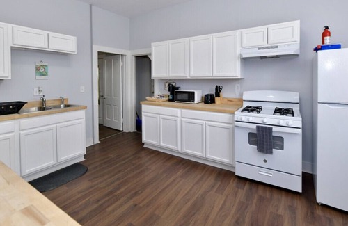 Fountain Square Casa | Comfortable & Affordable 4-Guest Stay Near Downtown Indy