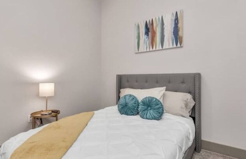 East Downtown Houston Apartamento | Comfortable and elegant with balcony