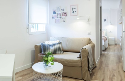 Hortaleza Apartamento | Estudio confortable y nuevo, metro Pinar del Rey en Madrid