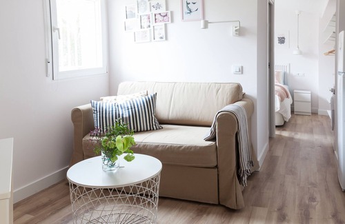 Hortaleza Apartamento | Estudio confortable y nuevo, metro Pinar del Rey en Madrid