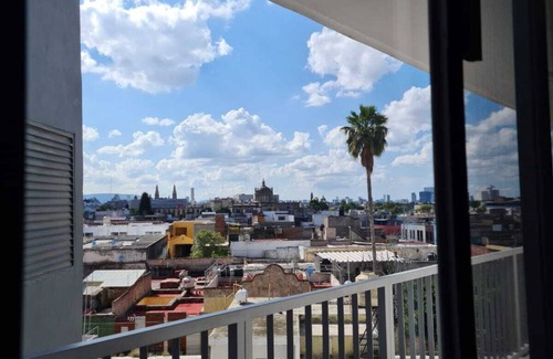 Reforma Apartamento | Cómodo Depa en el corazón de Guadalajara con alberca climatizada