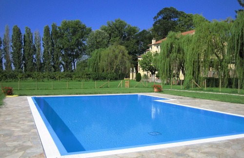 Vigonza Apartamento | Comfortable apartment in Villa Veneta with pool near Padua