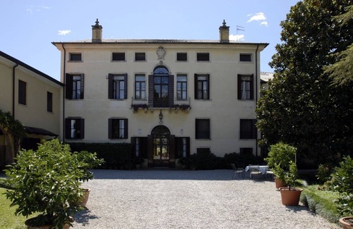 Vigonza Apartamento | Comfortable apartment in Villa Veneta with pool near Padua