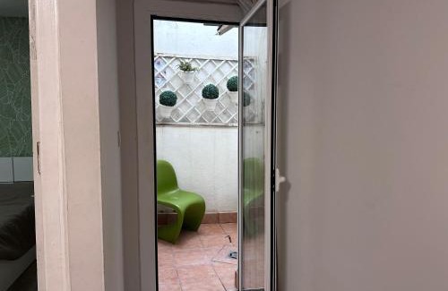 El Guinardo Apartamento | COMFORTABLE APARTMENT CLOSE TO BUNKERS DEL CARMEL!