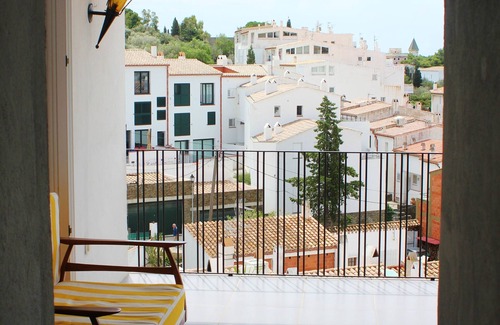 Cadaques Apartamento | Comfortable apartment, very quiet, superb sea view, sleeps 4/6