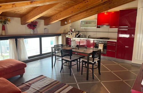 Rezza Apartamento | Comfortable Attic apt With Parking Space in Chiavari Italy