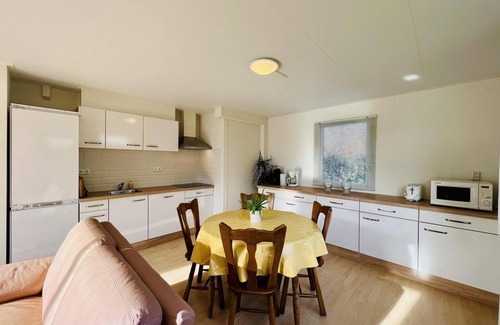 Sint Maartensvlotbrug Casa | Komfortabler Ferienbungalow für 4 Personen, Wlan