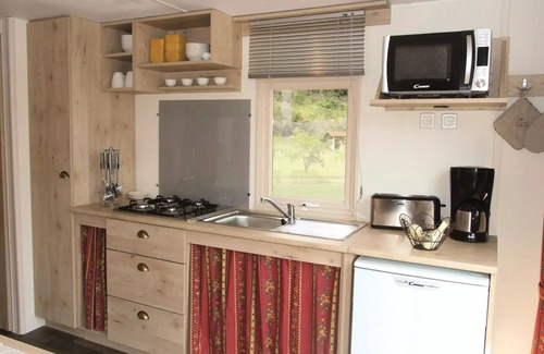 Seillac Cabina | Komfortabler Wohnwagen - 2 Schlafzimmer - Esprit gemütlich - Kochnische, Bad und WC 4 Personen