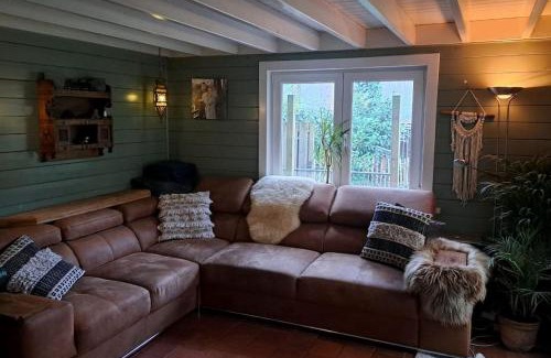 Essen Chalet De Esquí | comfortable chalet in a unique location in forest