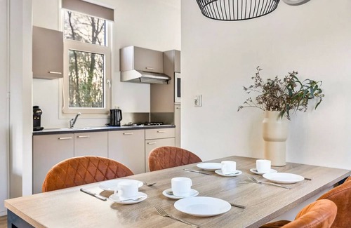 Hooghalen Casa | Comfortable chalet with modern amenities