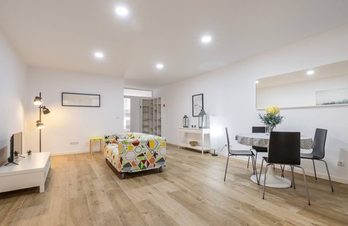 Ponta Delgada Apartamento | Confortable, City Central, Parking (In and Out)