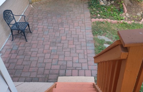 Ridgefield Park Casa | Comfortable, Convenient to NY 2-Bedroom House with Large Yard and Parking